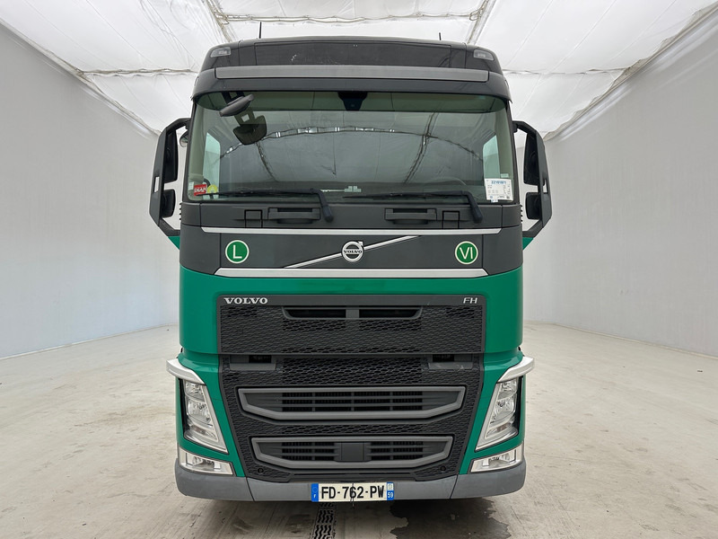 Volvo FH 460 Globetrotter - Vilkikas: foto 2 Volvo FH 460 Globetrotter - Vilkikas: foto 2