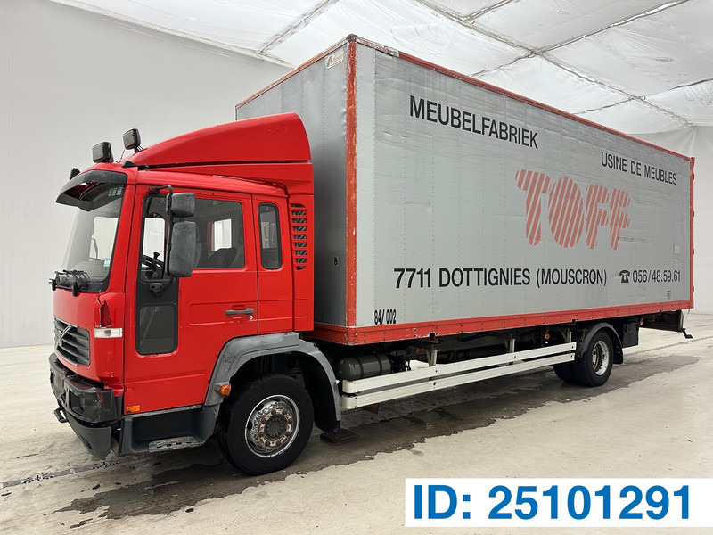 Volvo FL 220 - Konteineris-vežimus/ Sukeisti kūną sunkvežimis: foto 1 Volvo FL 220 - Konteineris-vežimus/ Sukeisti kūną sunkvežimis: foto 1