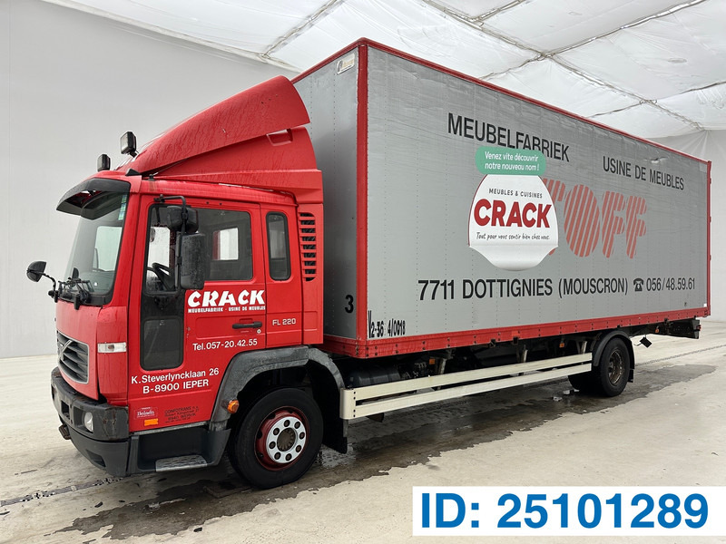 Volvo FL 220 - Konteineris-vežimus/ Sukeisti kūną sunkvežimis: foto 1 Volvo FL 220 - Konteineris-vežimus/ Sukeisti kūną sunkvežimis: foto 1