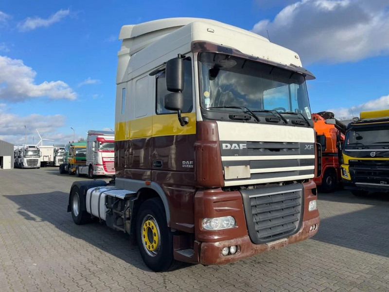DAF XF 105.410 Spacecab Euro 5 - Vilkikas: foto 2 DAF XF 105.410 Spacecab Euro 5 - Vilkikas: foto 2