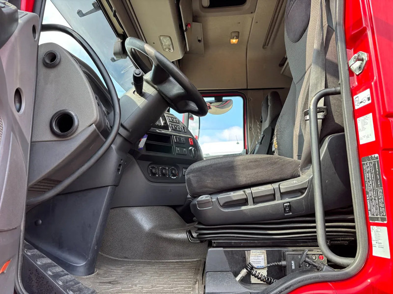 DAF XF 510 Spacecab Retarder Euro 6 - Vilkikas: foto 5 DAF XF 510 Spacecab Retarder Euro 6 - Vilkikas: foto 5