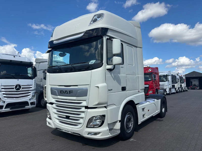 DAF XF 530 Super Spacecab Euro 6 Retarder - Vilkikas: foto 1 DAF XF 530 Super Spacecab Euro 6 Retarder - Vilkikas: foto 1