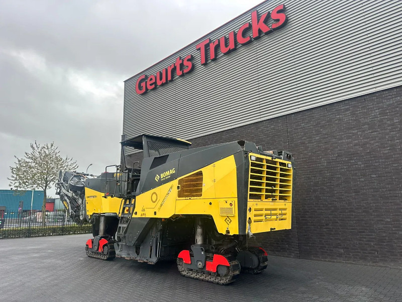 Bomag BM 2200/75 ASFALTFREES / ASPHALT MILLING MACHINE / COLD PLANER - Asfalto mašina: foto 3 Bomag BM 2200/75 ASFALTFREES / ASPHALT MILLING MACHINE / COLD PLANER - Asfalto mašina: foto 3