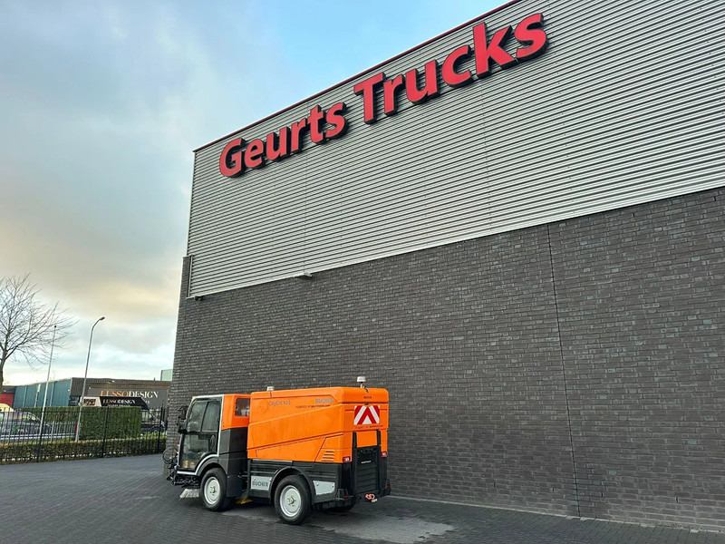 Bucher CITYCAT V20 - Gatvių šlavimo mašina: foto 3 Bucher CITYCAT V20 - Gatvių šlavimo mašina: foto 3