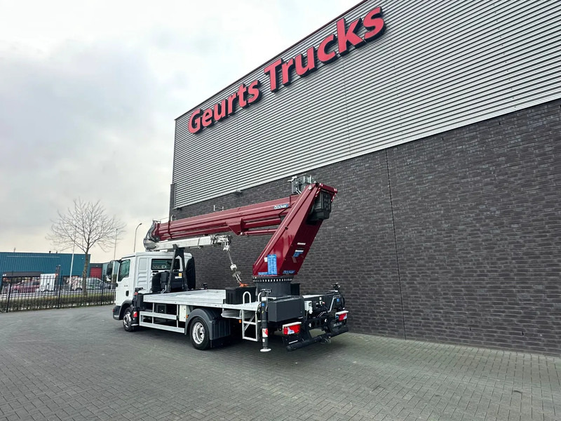 MAN TGL 7.180 4X2 BB BOCKER AK37/4000 + JIB MONTAGEKRAN/DACHDECKERKRAN/ROOFCRANE/KRAAN/KRAN/GRUA - Sunkvežimis su kranu: foto 4 MAN TGL 7.180 4X2 BB BOCKER AK37/4000 + JIB MONTAGEKRAN/DACHDECKERKRAN/ROOFCRANE/KRAAN/KRAN/GRUA - Sunkvežimis su kranu: foto 4