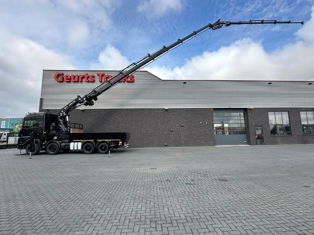 Mercedes-Benz Arocs 3251 8X4 + HIAB 1058 E-8 + JIB 150X-6 JDC - Sunkvežimis su kranu: foto 1 Mercedes-Benz Arocs 3251 8X4 + HIAB 1058 E-8 + JIB 150X-6 JDC - Sunkvežimis su kranu: foto 1