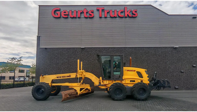 New Holland RG 200 B MOTORGRADER + RIPPER FROM 2012 HOURS 4237 - Greideris: foto 1 New Holland RG 200 B MOTORGRADER + RIPPER FROM 2012 HOURS 4237 - Greideris: foto 1