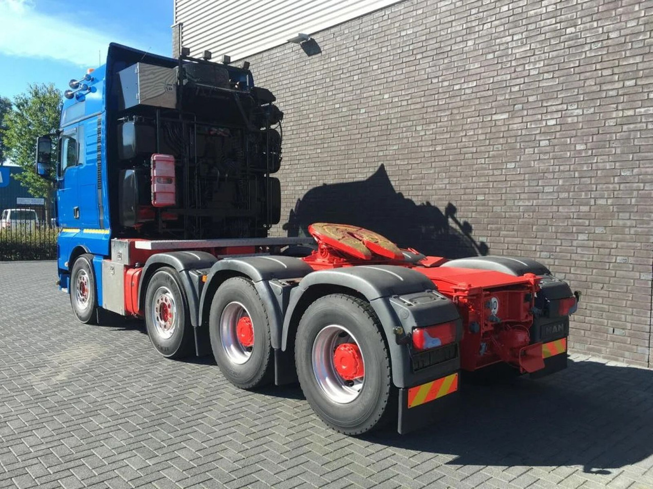 MAN TGX 41.680 V8 8X4 HEAVY DUTY TRACTOR 250 TONS - Vilkikas: foto 3 MAN TGX 41.680 V8 8X4 HEAVY DUTY TRACTOR 250 TONS - Vilkikas: foto 3