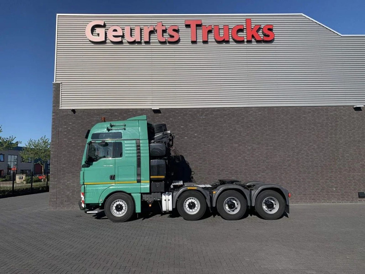 Vilkikas MAN TGX 41.680 V8 8X4 HEAVY DUTY TRACTOR 250 TONS: foto 1