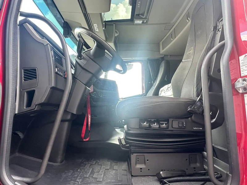 Sunkvežimis su kranu Volvo FH 500 8X2F R BAKWAGEN MET FASSI F1150RA.2.28 XHE-DYNAMIC MET JIB L616 KRAAN / KRAN/ CRANE / GRUA: foto 17 Sunkvežimis su kranu Volvo FH 500 8X2F R BAKWAGEN MET FASSI F1150RA.2.28 XHE-DYNAMIC MET JIB L616 KRAAN / KRAN/ CRANE / GRUA: foto 17