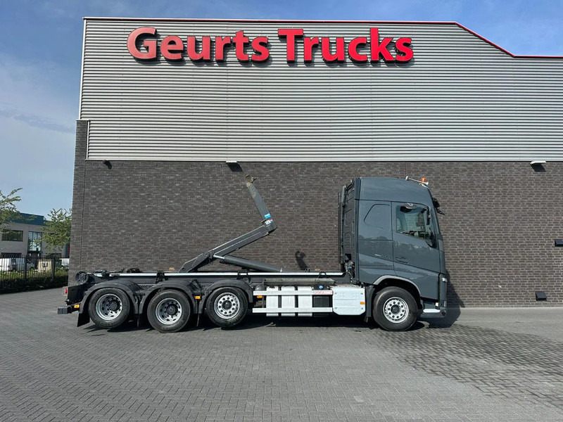 Volvo FH 540 8X2 TRIPLE VDL S30-6700 HAAKARMSYSTEEM / ABROLLKIPPER / HOOKLIFT - Hook-lift sunkvežimis: foto 4 Volvo FH 540 8X2 TRIPLE VDL S30-6700 HAAKARMSYSTEEM / ABROLLKIPPER / HOOKLIFT - Hook-lift sunkvežimis: foto 4