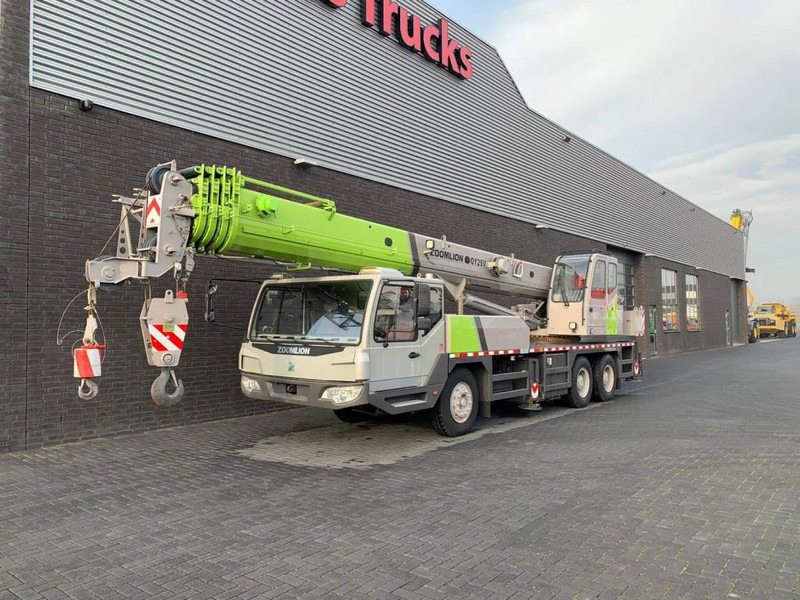 Zoomlion QY25V51.5 25 TONS CRANE/KRAN/GRUA/KRAAN - Visureigis kranas: foto 2 Zoomlion QY25V51.5 25 TONS CRANE/KRAN/GRUA/KRAAN - Visureigis kranas: foto 2