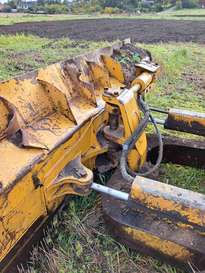 CATERPILLAR D5 M - Buldozeris: foto 5 CATERPILLAR D5 M - Buldozeris: foto 5