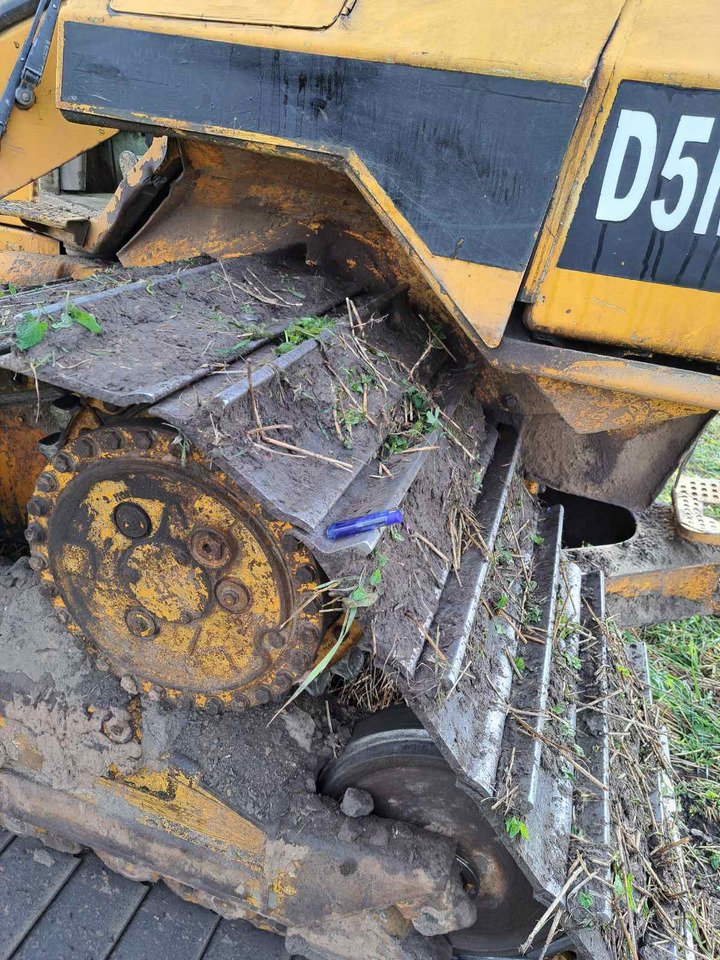 CATERPILLAR D5 M - Buldozeris: foto 4 CATERPILLAR D5 M - Buldozeris: foto 4