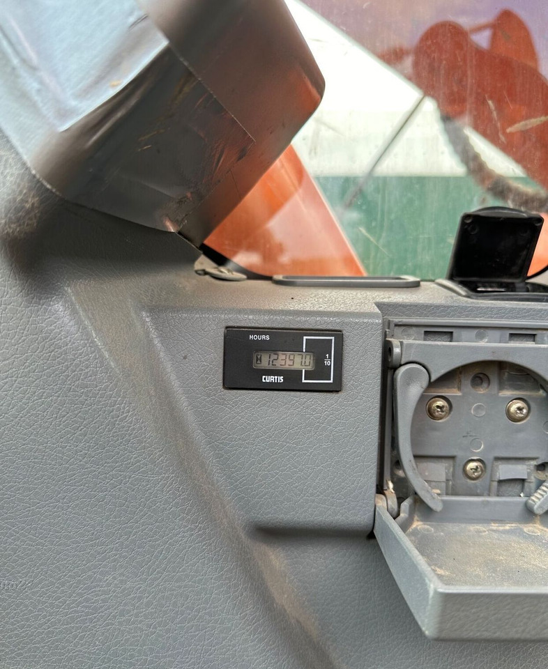 DOOSAN DX 225 LC - Vikšrinis ekskavatorius: foto 3 DOOSAN DX 225 LC - Vikšrinis ekskavatorius: foto 3