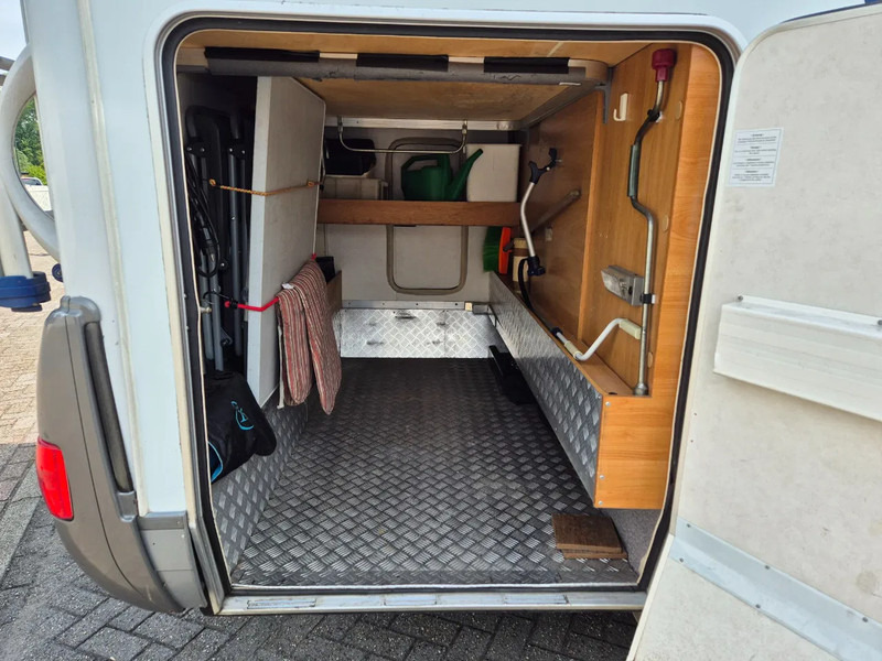 Hymer Camper B 524 airco - Integruotas kemperis: foto 5 Hymer Camper B 524 airco - Integruotas kemperis: foto 5
