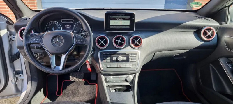 Hečbekas Mercedes-Benz A-Klasse 180 automaat.. 180 automaat: foto 6