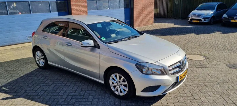 Mercedes-Benz A-Klasse 180 automaat.. 180 automaat - Hečbekas: foto 5 Mercedes-Benz A-Klasse 180 automaat.. 180 automaat - Hečbekas: foto 5