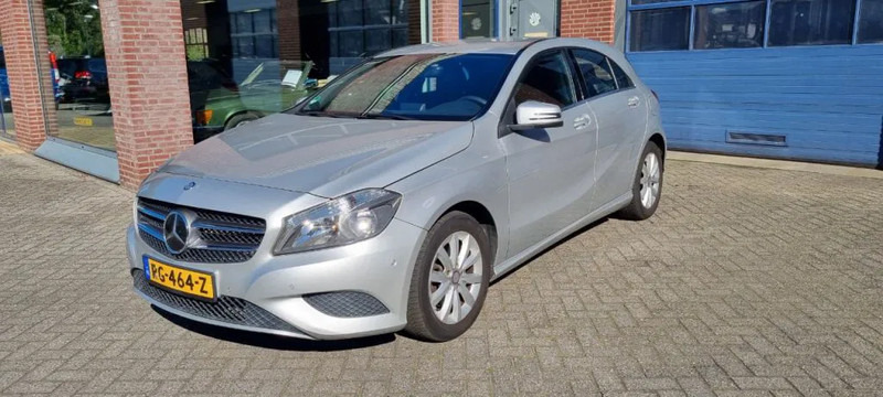 Mercedes-Benz A-Klasse 180 automaat.. 180 automaat - Hečbekas: foto 3 Mercedes-Benz A-Klasse 180 automaat.. 180 automaat - Hečbekas: foto 3