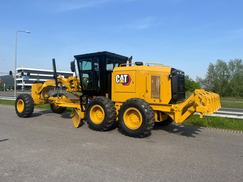 Caterpillar 140GC - Push block / Ripper / New Tires - Greideris: foto 2 Caterpillar 140GC - Push block / Ripper / New Tires - Greideris: foto 2