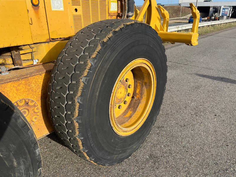 Greideris Caterpillar 160H: foto 10 Greideris Caterpillar 160H: foto 10