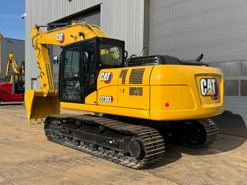 Caterpillar 323D3 - Vikšrinis ekskavatorius: foto 3 Caterpillar 323D3 - Vikšrinis ekskavatorius: foto 3