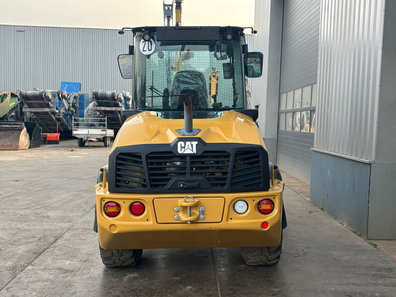 Caterpillar 908 - Ratinis krautuvas: foto 4 Caterpillar 908 - Ratinis krautuvas: foto 4