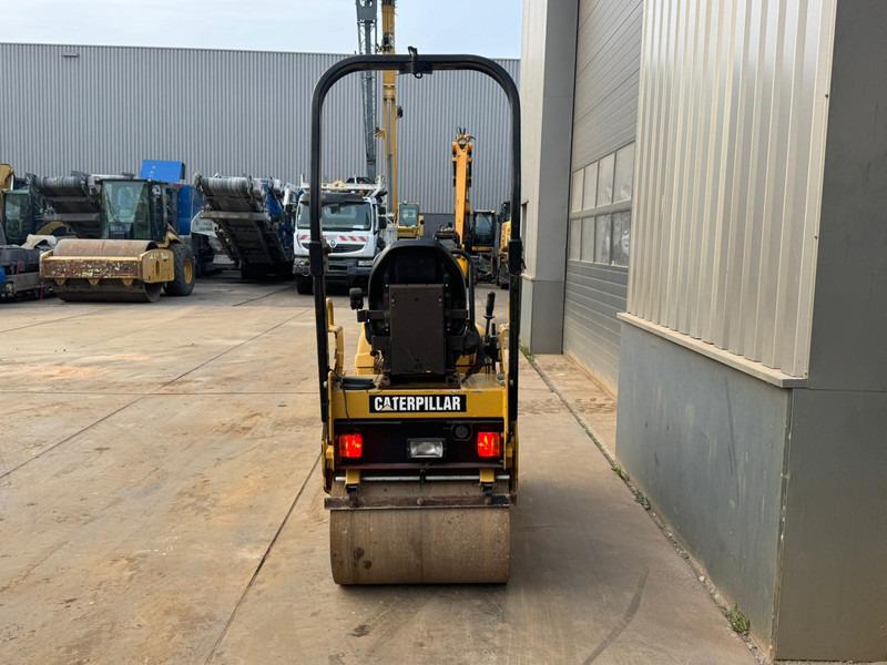 Caterpillar CB114 - Volas: foto 4 Caterpillar CB114 - Volas: foto 4