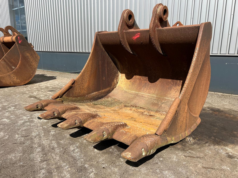 Caterpillar Caterpillar 385 bucket with teeth - Kaušas: foto 1 Caterpillar Caterpillar 385 bucket with teeth - Kaušas: foto 1