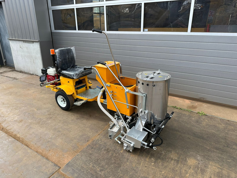 Giga power 860 Road Marking Machine - Asfalto mašina: foto 4 Giga power 860 Road Marking Machine - Asfalto mašina: foto 4