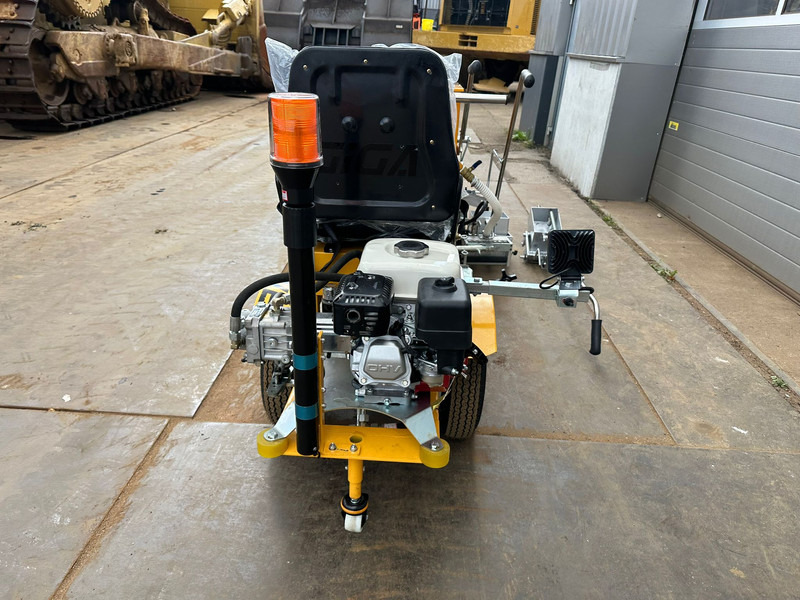 Giga power 860 Road Marking Machine - Asfalto mašina: foto 3 Giga power 860 Road Marking Machine - Asfalto mašina: foto 3