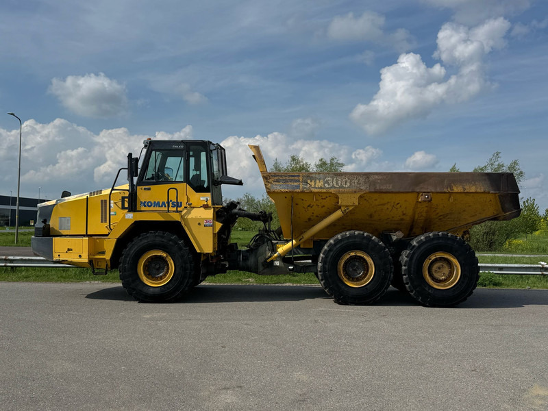 Komatsu HM300-2 - Šarnyrinis savivartis: foto 1 Komatsu HM300-2 - Šarnyrinis savivartis: foto 1