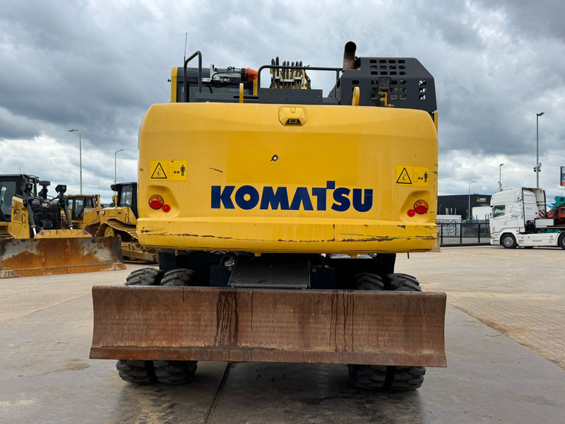 Komatsu PW180-11 - Ratinis ekskavatorius: foto 4 Komatsu PW180-11 - Ratinis ekskavatorius: foto 4
