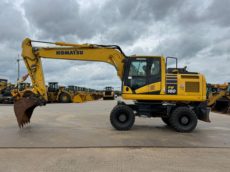 Komatsu PW180-11 - Ratinis ekskavatorius: foto 1 Komatsu PW180-11 - Ratinis ekskavatorius: foto 1