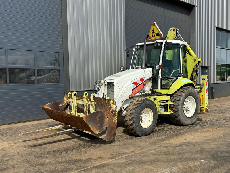 Volvo BL71 backhoe loader - Ekskavatorius-krautuvas: foto 2 Volvo BL71 backhoe loader - Ekskavatorius-krautuvas: foto 2