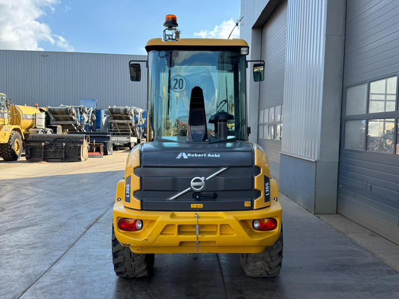 Volvo L30G - Ratinis krautuvas: foto 4 Volvo L30G - Ratinis krautuvas: foto 4