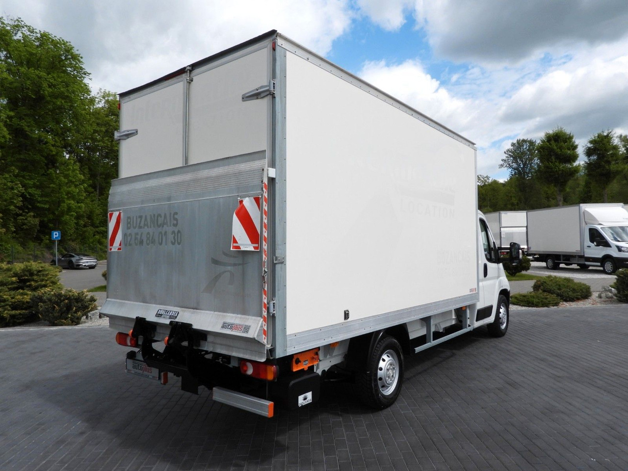 Citroën JUMPER KOFFER AUFZUG 8 PALETTEN TEMPOMAT NAVI Citroën JUMPER KOFFER AUFZUG 8 PALETTEN TEMPOMAT NAVI - Furgonas su krovinių dėže: foto 3 Citroën JUMPER KOFFER AUFZUG 8 PALETTEN TEMPOMAT NAVI Citroën JUMPER KOFFER AUFZUG 8 PALETTEN TEMPOMAT NAVI - Furgonas su krovinių dėže: foto 3
