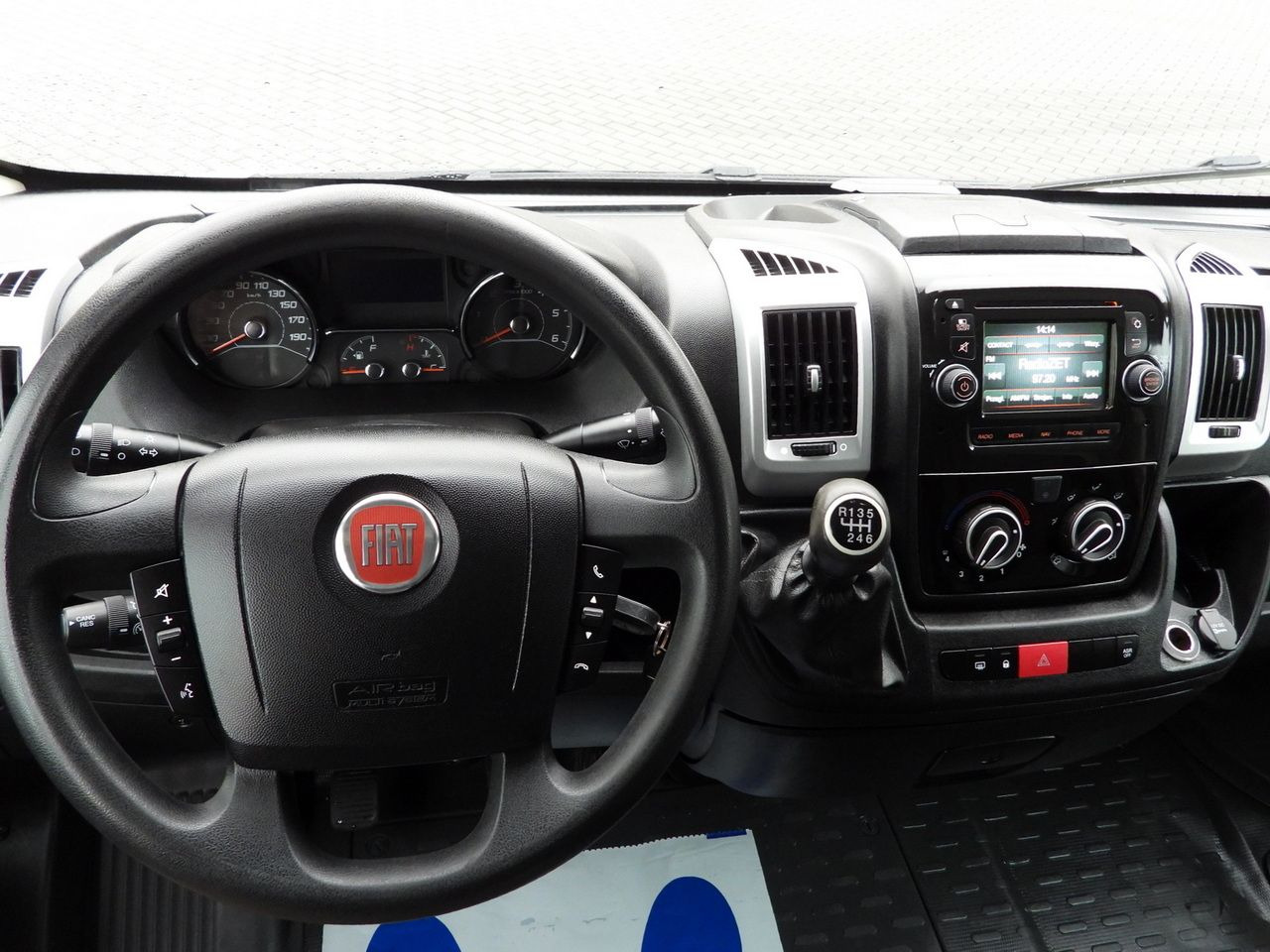 Furgonas su krovinių dėže FIAT DUCATO BOX LIFT 8 PALLETS CRUISE CONTROL NAVIGATION LED LIGHTS AIR CONDITIONING 130HP: foto 28 Furgonas su krovinių dėže FIAT DUCATO BOX LIFT 8 PALLETS CRUISE CONTROL NAVIGATION LED LIGHTS AIR CONDITIONING 130HP: foto 28