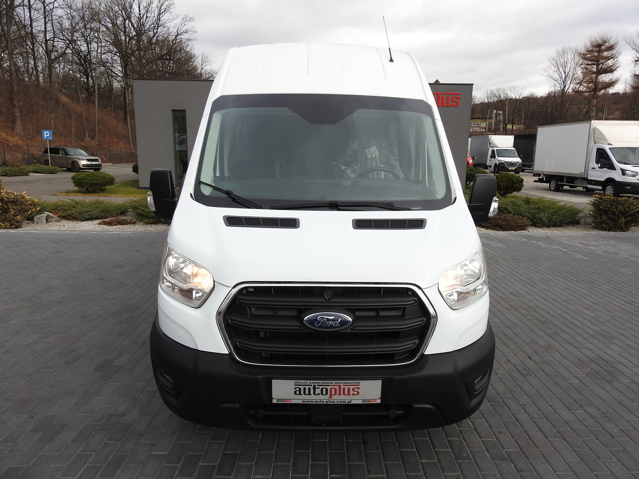 FORD TRANSIT BOX DELIVERY VAN 6 SEATS CRUISE CONTROL AIR CONDITIONING 185HP - Krovininis mikroautobusas: foto 5 FORD TRANSIT BOX DELIVERY VAN 6 SEATS CRUISE CONTROL AIR CONDITIONING 185HP - Krovininis mikroautobusas: foto 5