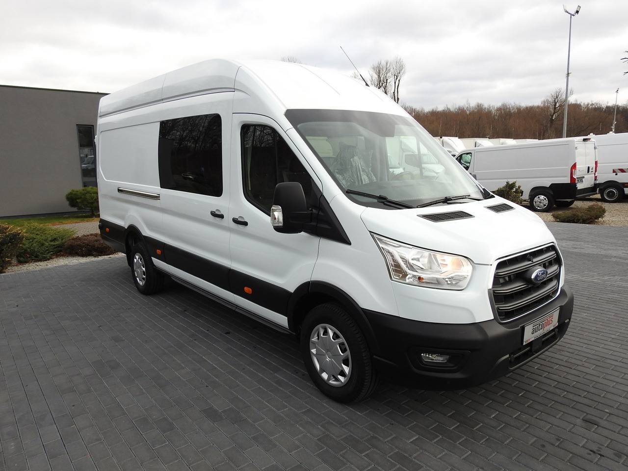 FORD TRANSIT BOX DELIVERY VAN 6 SEATS CRUISE CONTROL AIR CONDITIONING 185HP - Krovininis mikroautobusas: foto 4 FORD TRANSIT BOX DELIVERY VAN 6 SEATS CRUISE CONTROL AIR CONDITIONING 185HP - Krovininis mikroautobusas: foto 4