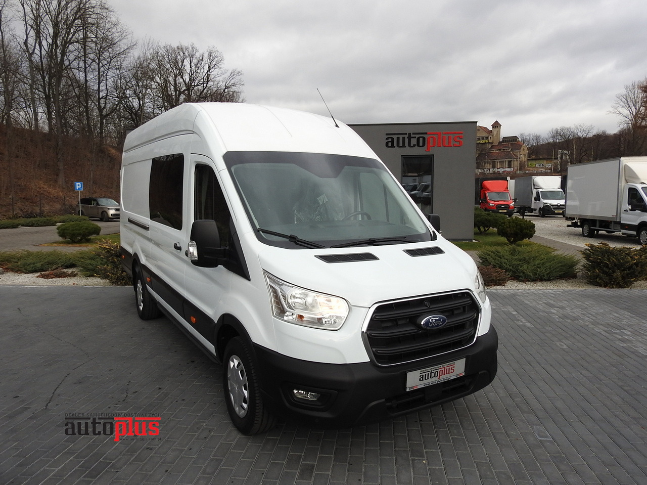 FORD TRANSIT BOX DELIVERY VAN 6 SEATS CRUISE CONTROL AIR CONDITIONING 185HP - Krovininis mikroautobusas: foto 1 FORD TRANSIT BOX DELIVERY VAN 6 SEATS CRUISE CONTROL AIR CONDITIONING 185HP - Krovininis mikroautobusas: foto 1