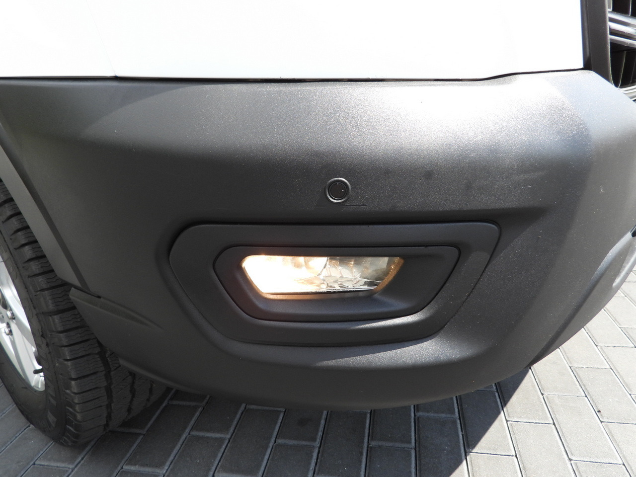 Furgonas šaldytuvas FORD TRANSIT  BOX LIFT 8 PALLETS CRUISE CONTROL LED LIGHTS AIR CONDITIONING  130HP: foto 22