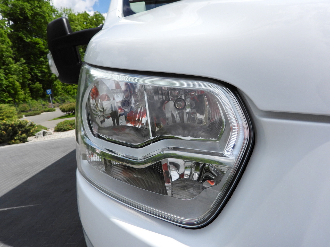 Furgonas šaldytuvas FORD TRANSIT  BOX LIFT 8 PALLETS CRUISE CONTROL LED LIGHTS AIR CONDITIONING  130HP: foto 21