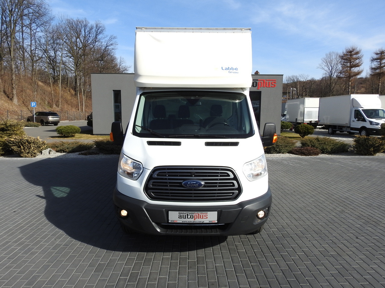 FORD TRANSIT BOX LIFT 8 PALLETS CRUISE CONTROL LED LIGHTS TWIN WHEELS AIR CONDITIONING 170HP - Furgonas su krovinių dėže: foto 5 FORD TRANSIT BOX LIFT 8 PALLETS CRUISE CONTROL LED LIGHTS TWIN WHEELS AIR CONDITIONING 170HP - Furgonas su krovinių dėže: foto 5