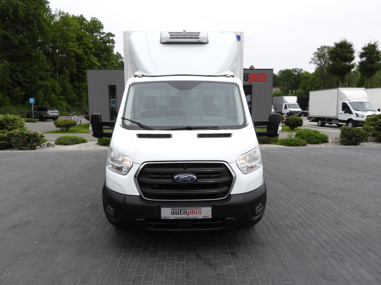 FORD TRANSIT BOX / REFRIGERATOR BOX 5*C / CRUISE CONTROL LED LIGHTS TWIN WHEELS AIR CONDITIONING 130HP - Furgonas su krovinių dėže: foto 5 FORD TRANSIT BOX / REFRIGERATOR BOX 5*C / CRUISE CONTROL LED LIGHTS TWIN WHEELS AIR CONDITIONING 130HP - Furgonas su krovinių dėže: foto 5