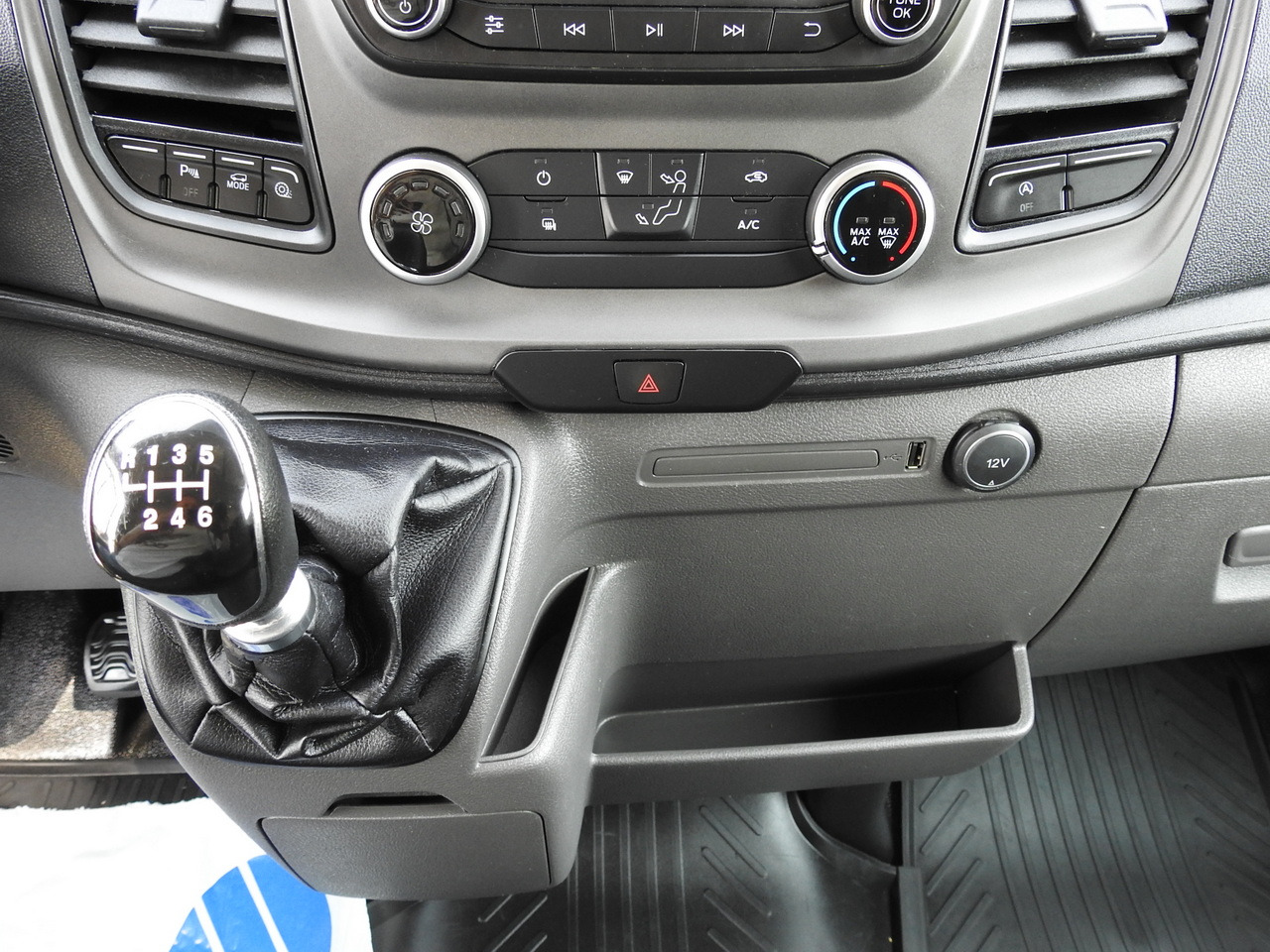 Furgonas šaldytuvas FORD TRANSIT REFRIGERATOR VAN 0*C HEATING FUNCTION CRUISE CONTROL AIR CONDITIONING LED LIGHTS 130HP: foto 41 Furgonas šaldytuvas FORD TRANSIT REFRIGERATOR VAN 0*C HEATING FUNCTION CRUISE CONTROL AIR CONDITIONING LED LIGHTS 130HP: foto 41