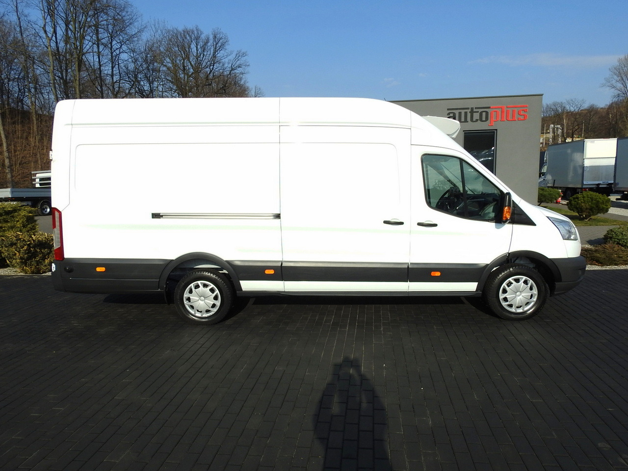 Furgonas šaldytuvas FORD TRANSIT  REFRIGERATOR VAN 0°C HEATING FUNCTION CRUISE CONTROL LED LIGHTS AIR CONDITIONING  130HP: foto 7