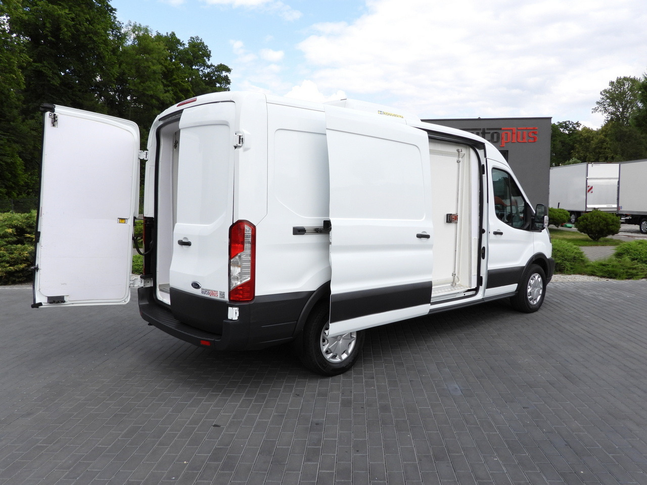 FORD TRANSIT REFRIGERATOR VAN 5*C AIR CONDITIONING 105HP - Furgonas šaldytuvas: foto 3 FORD TRANSIT REFRIGERATOR VAN 5*C AIR CONDITIONING 105HP - Furgonas šaldytuvas: foto 3