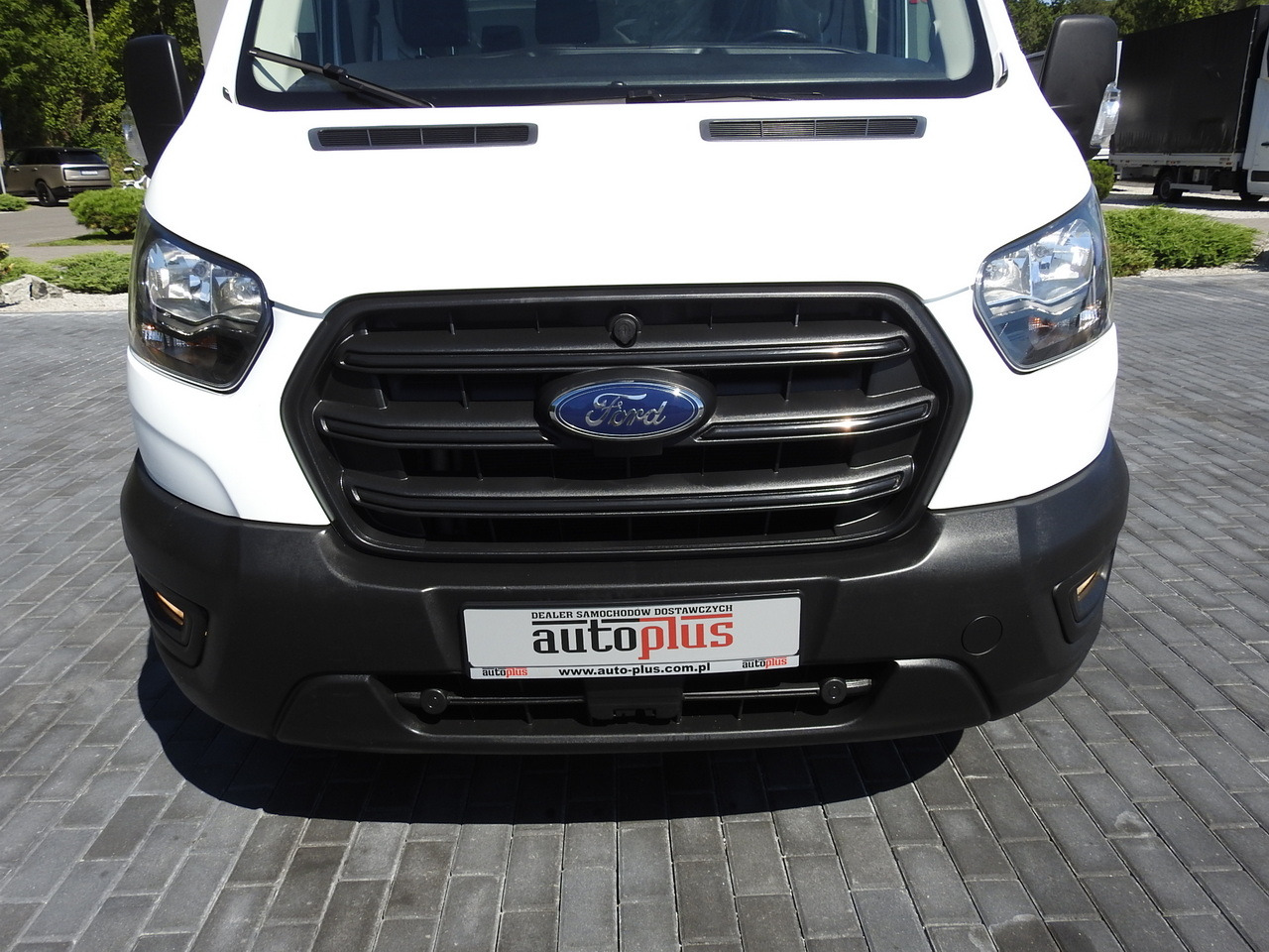 Furgonas šaldytuvas FORD TRANSIT REGRIGERATOR BOX 0*C POWER SUPPLY 230V CRUISE CONTROL AIR CONDITIONING TWIN WHEELS  170HP: foto 14 Furgonas šaldytuvas FORD TRANSIT REGRIGERATOR BOX 0*C POWER SUPPLY 230V CRUISE CONTROL AIR CONDITIONING TWIN WHEELS  170HP: foto 14