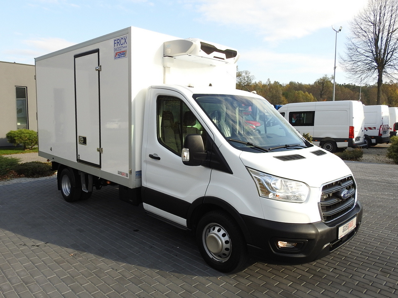 FORD TRANSIT REGRIGERATOR BOX -10*C POWER SUPPLY 230V CRUISE CONTROL AIR CONDITIONING LED LIGHTS PNEUMATICS TWIN WHEELS 130HP - Furgonas šaldytuvas: foto 4 FORD TRANSIT REGRIGERATOR BOX -10*C POWER SUPPLY 230V CRUISE CONTROL AIR CONDITIONING LED LIGHTS PNEUMATICS TWIN WHEELS 130HP - Furgonas šaldytuvas: foto 4